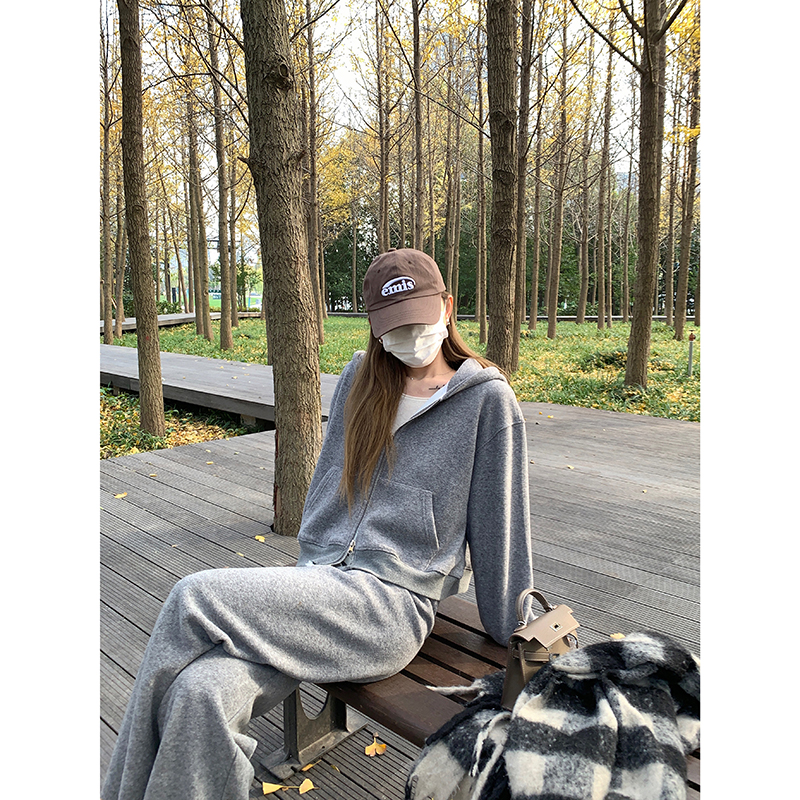 连帽加绒宽松卫衣外套