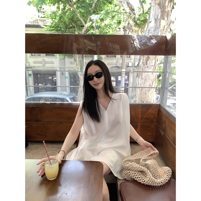 大小姐77 长期主义立体剪裁结构感亚麻轻透时髦无袖背心裙上衣