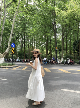 大小姐7松弛慵懒感小众设计夏季白色时装感宽松A字伞裙长裙连衣裙