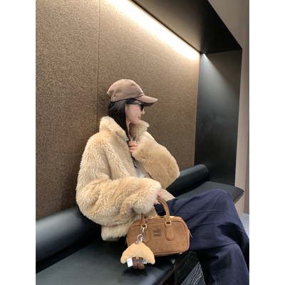 大小姐77 绵密温暖100绵羊毛～暖意绒绒加厚保暖皮毛一体皮草外套