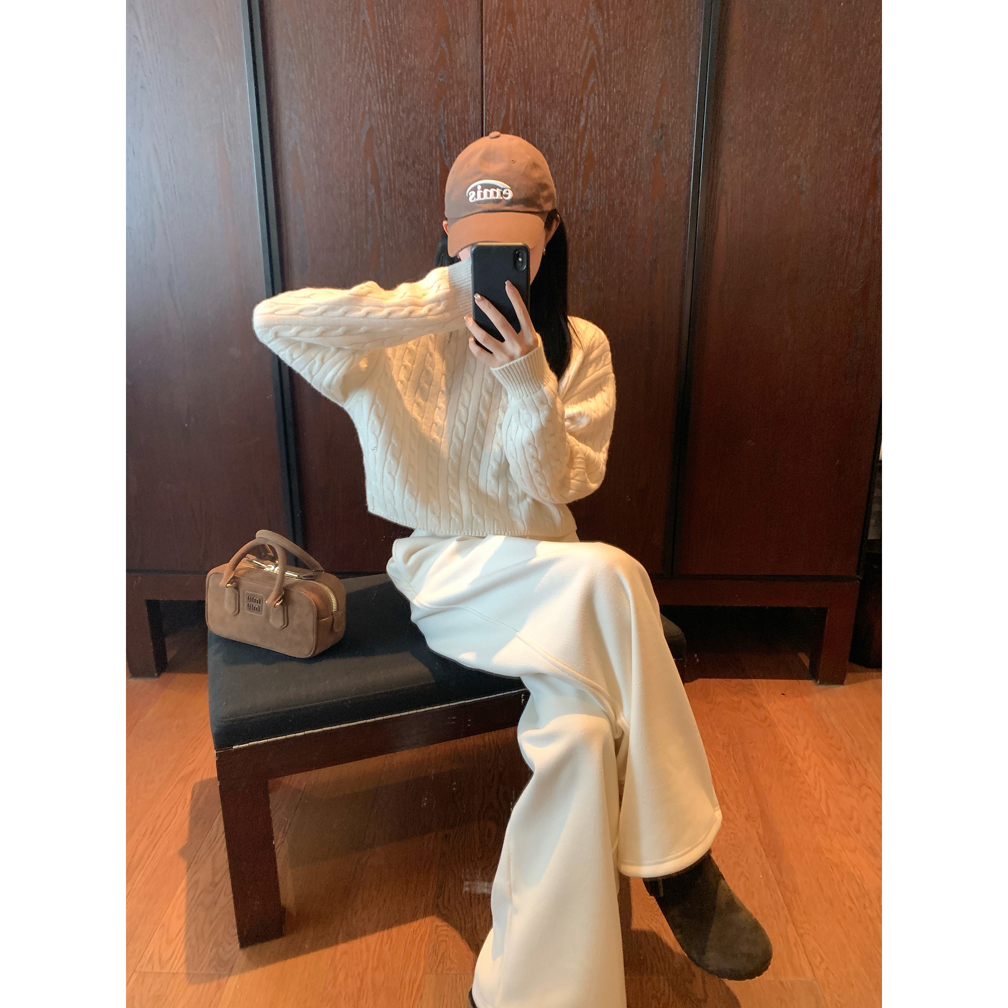 大小姐77 老钱复古羊绒羊毛经典绞花短款时髦气质圆领宽松毛衣