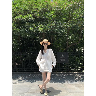 大小姐77 松弛老钱氧气100进口亚麻休闲衬衫 裙小众设计V领防晒衫