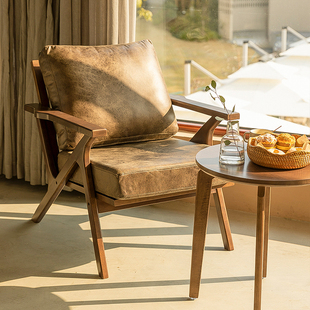 小户型单人沙发阳台沙发椅轻奢高级感客厅椅子轻奢高端中古风单椅