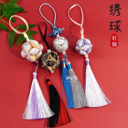 广西壮锦刺绣画吉祥物