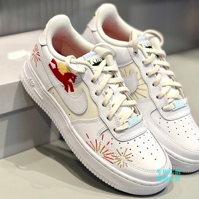 耐克Nike Air Force 1 GS 女子大童马年新年款低帮板鞋IQ1133-111