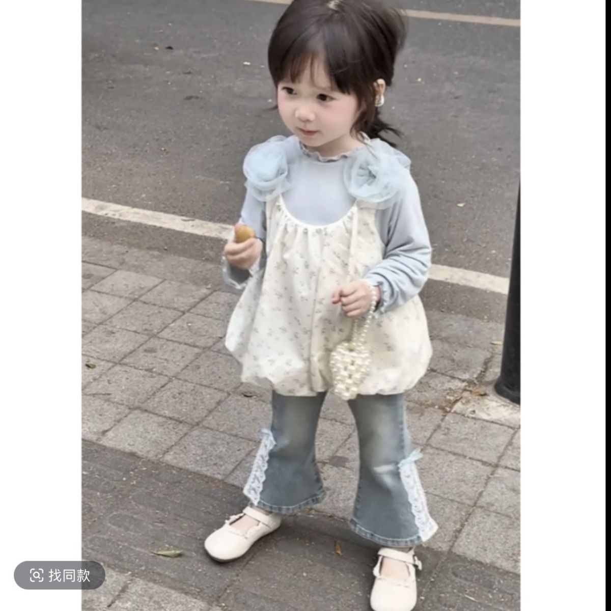 女童套装2026新款女宝宝可爱蕾丝花朵吊带上衣蝴蝶结牛仔裤三件套