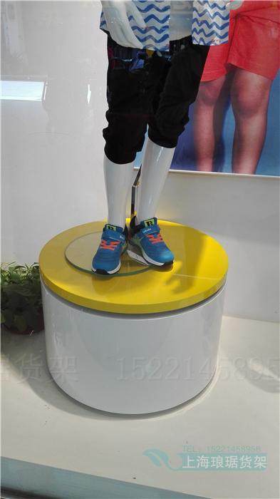 圆形烤漆展柜服装店橱窗柜台鞋子包展示台模特地台中岛展台可定做图片
