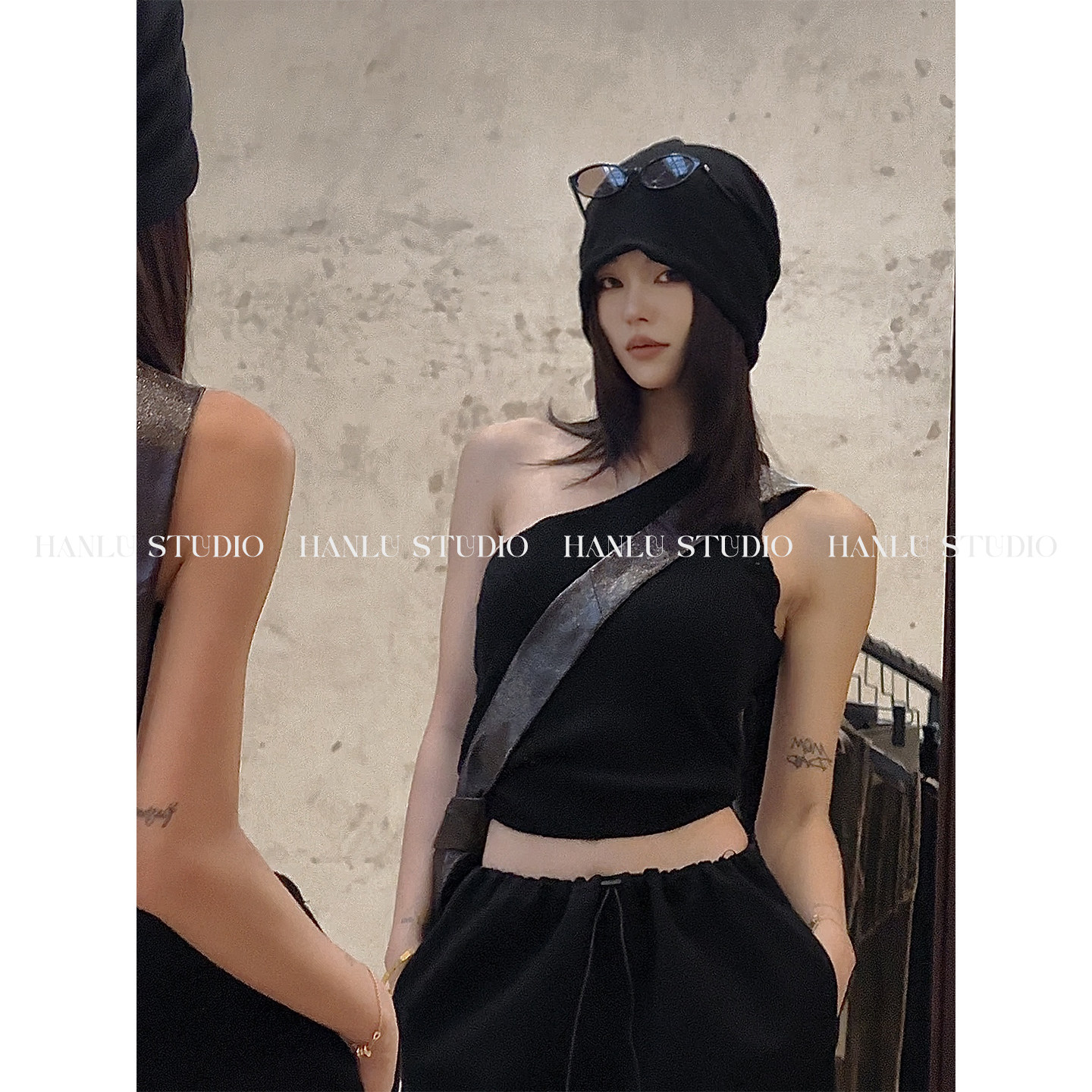 HanLu studio敲细绵羊毛斜肩无袖百搭针织背心上衣秋冬