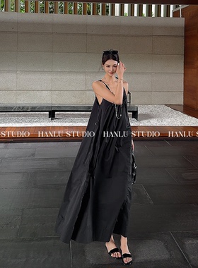 HanLu studio黑色吊带时尚小众设计感垂感连衣裙日常通勤穿搭服饰