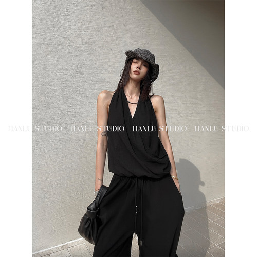 HanLu studio品牌暗黑先锋暗纹肌理挂脖上衣解构V领垂感露背马甲