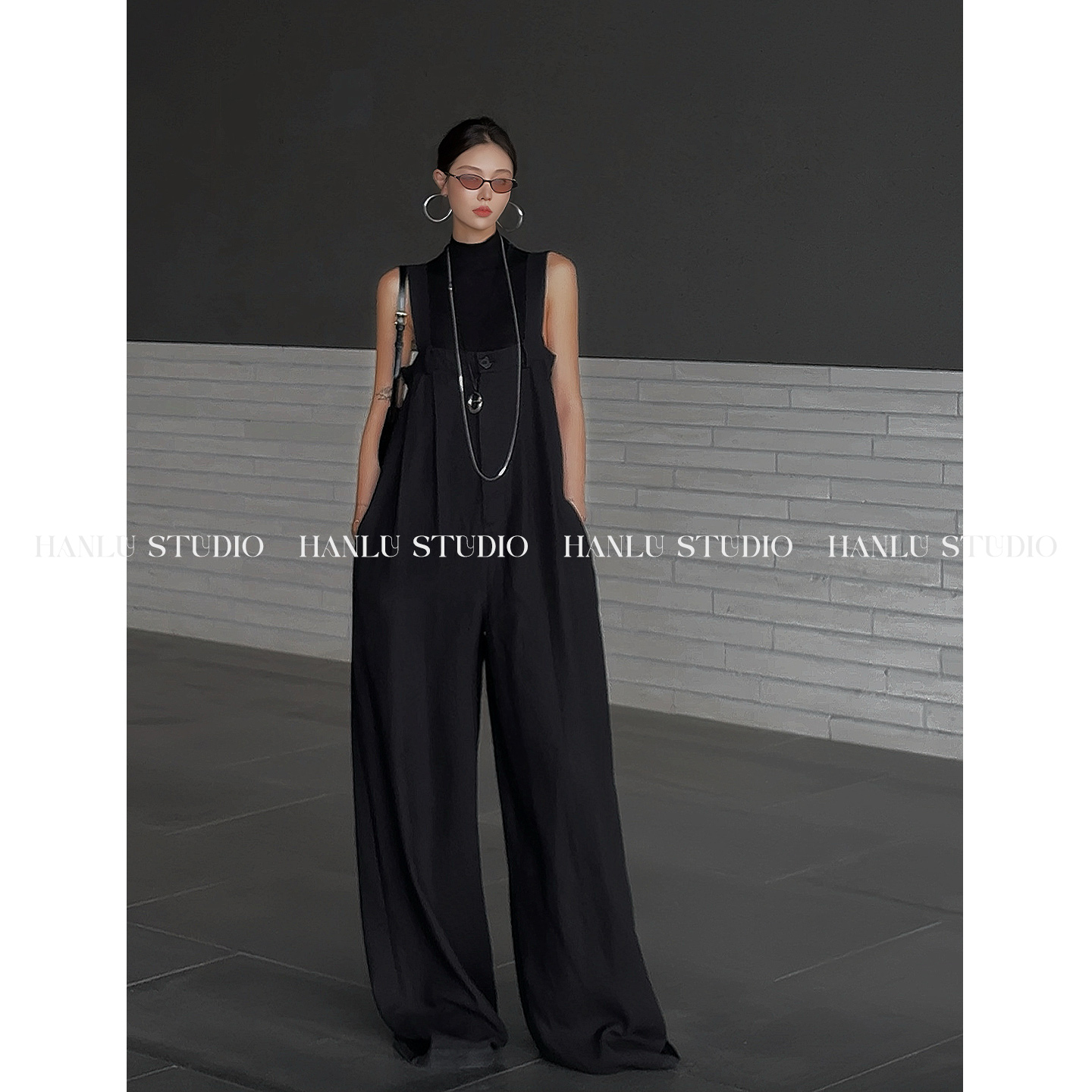 HanLu studio百搭黑色宽松棉麻连体背带裤女
