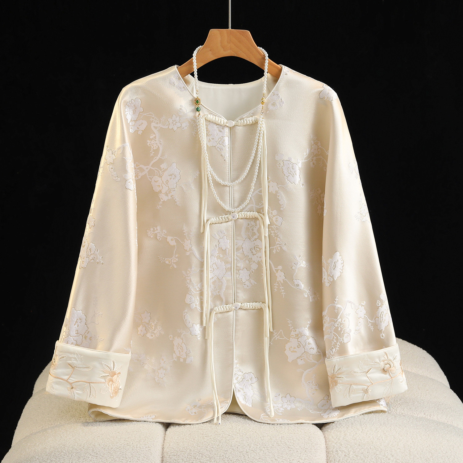 2024 SPRING AND SUMMER CLOTHES NEW CHINESE RETRO EMBROIDERY JACQUARD SILK TASSEL BUCKLE SHIRT NATIONAL STYLE IMPROVED TANG COSTUME TOP