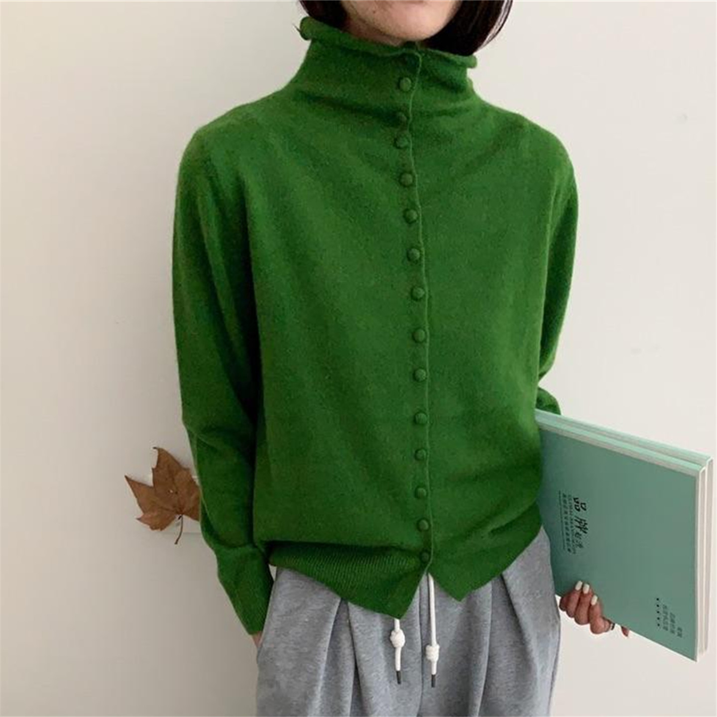极简风高领单排扣羊绒衫女冬新款