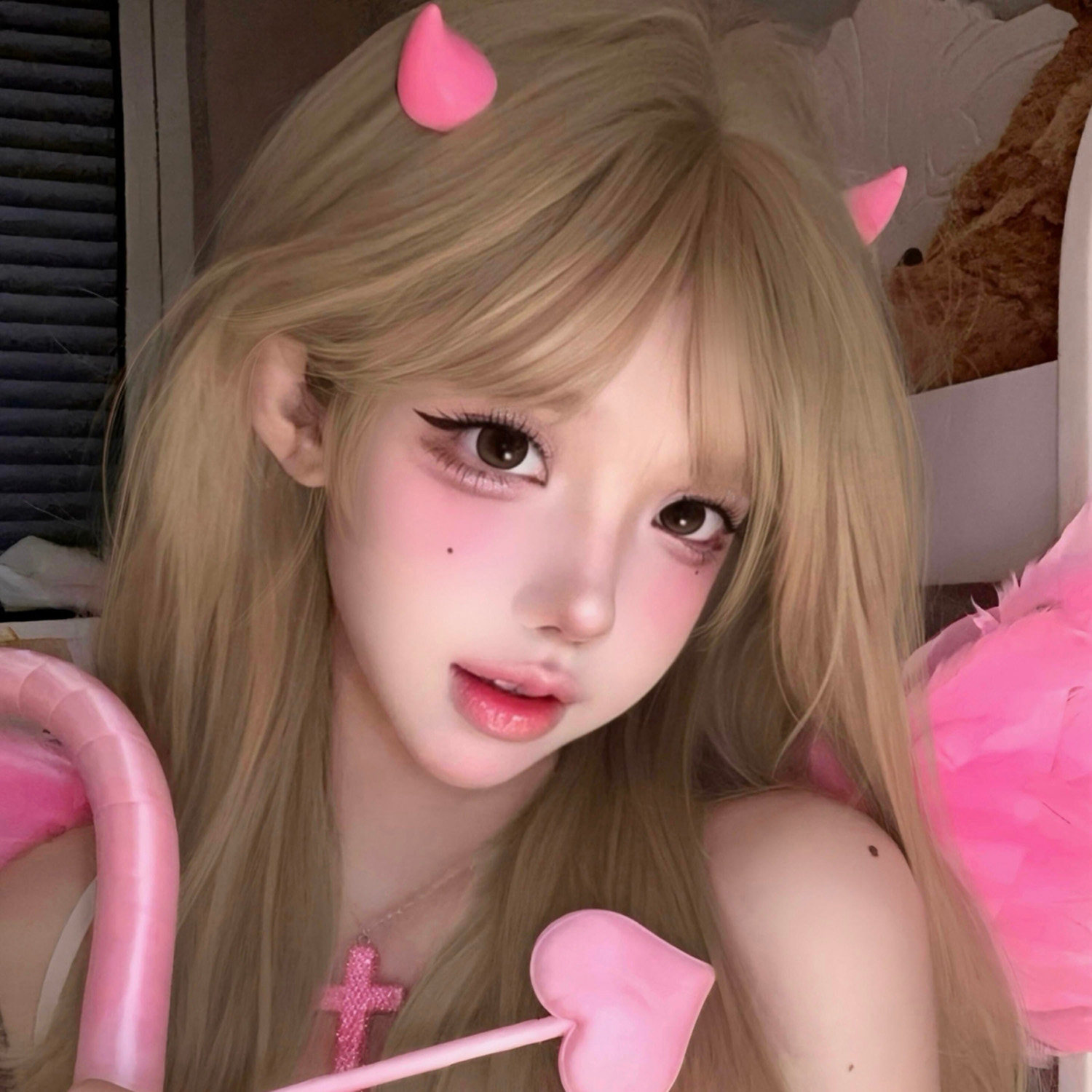 甜酷粉色小恶魔角发夹软萌少女感侧边夹cos漫展拍照头饰派对装扮
