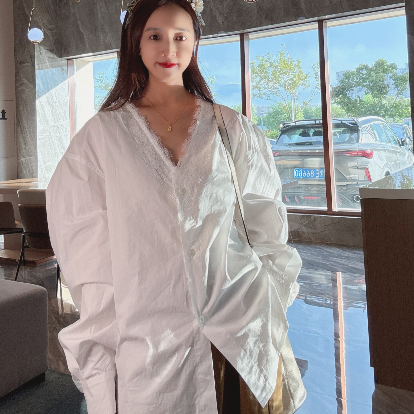 独特超好看单穿衬衫女高级感轻奢