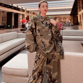 新款 欧货漂亮卫衣女款 迷彩休闲宽松bf风遮肉显瘦秋季 御姐炸街上衣