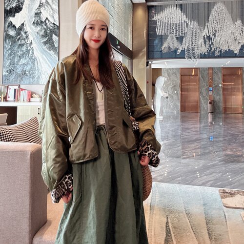 小众不撞款加绒宽松短外套女洋气