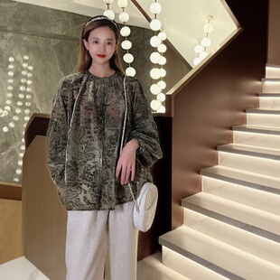 气质小众不撞款上衣植绒春夏薄超火减龄衬衫女2025新款轻奢高级感