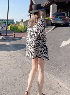 超薄西装外套ins冷淡风夏季斑马纹宽松又a又飒女装今年流行防晒衣