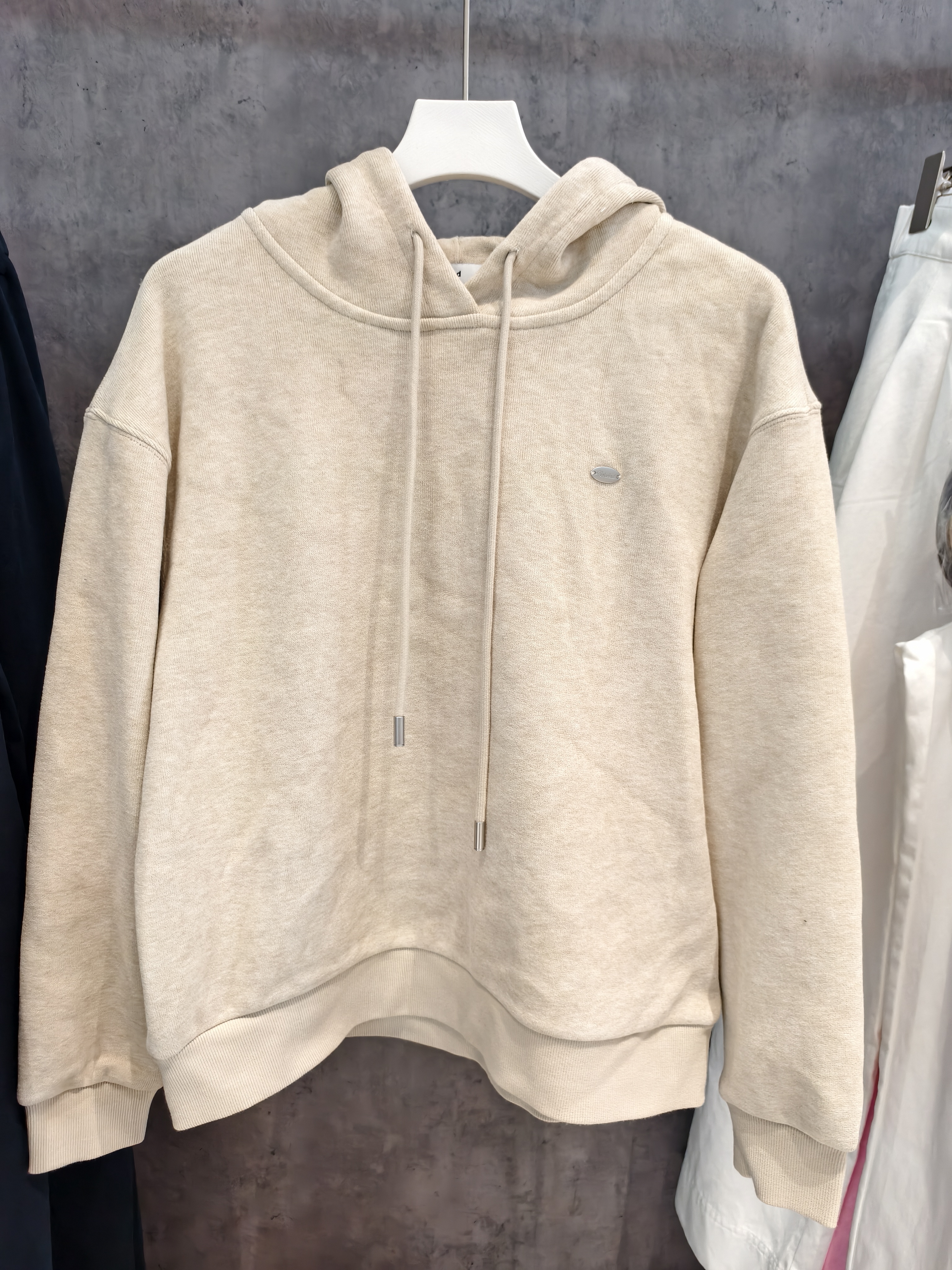 热女士加绒卫衣2025年冬季新款绒感连帽卫衣打底衫F20W25401