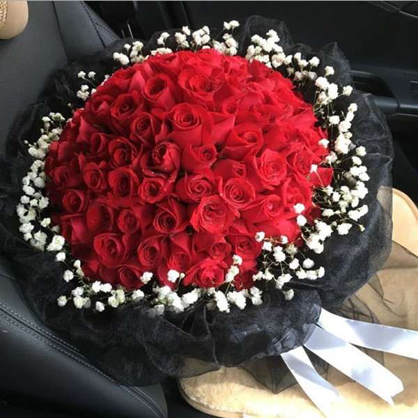 长春99朵红玫瑰鲜花速递长春同城多加满天星高档99红玫瑰花束