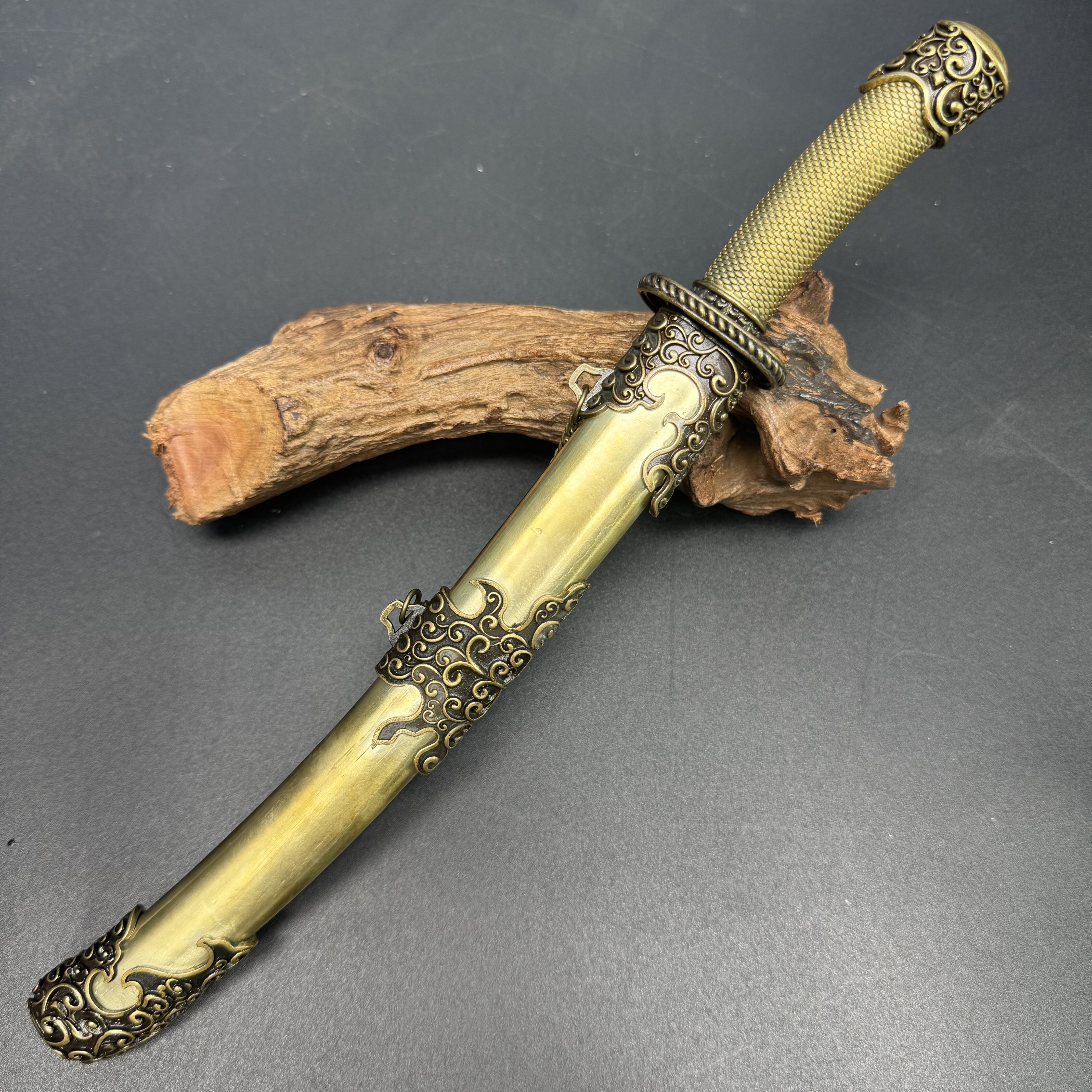 龙泉新款小刀短刀铜装铜鞘大马士革钢防身冷兵器工艺摆件未开刃