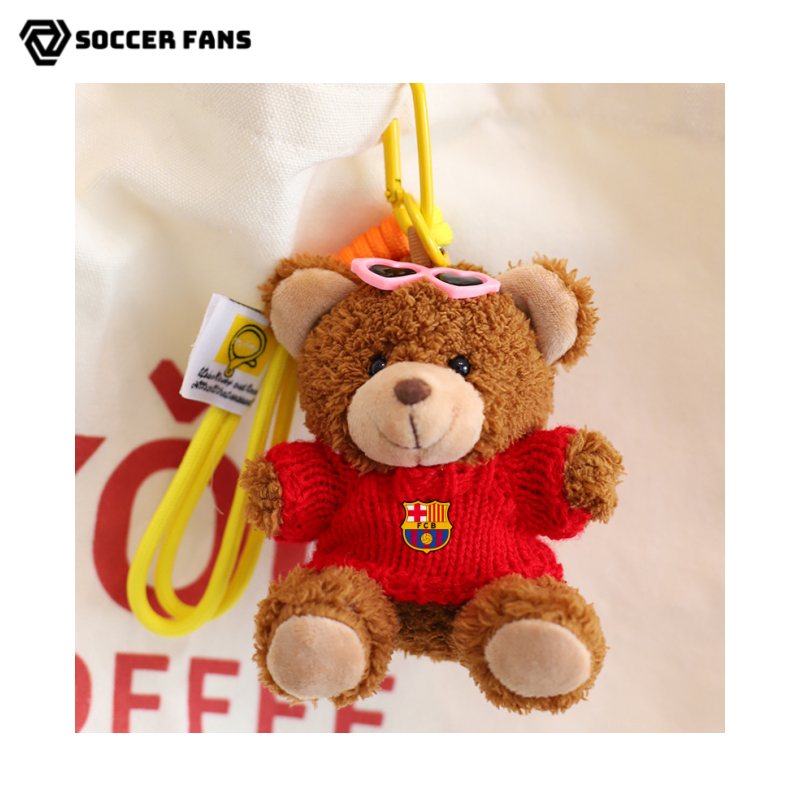 足球周边挂件AC米兰巴萨皇马周边毛绒小熊玩偶纪念品队徽钥匙扣