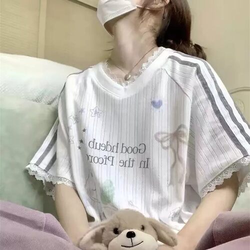 韩系甜美V领蕾丝花边拼接短袖女t恤夏季新款宽松休闲卡通涂鸦上衣