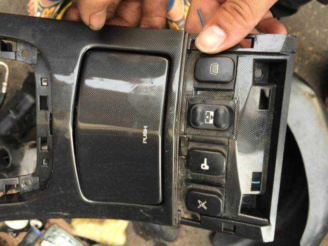 标致配件 607 天窗开关 点烟开关 307 206 207 308 407二手|ruв категории автомобиль/товаров/аксессуары/переоснащение, автозапчасти, внутренняя система, завод пепельница - от Buy2taobao.com для оказания профессиональной услуги покупки агента Taobao