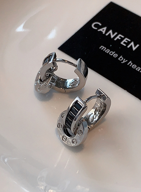 黑色双圈耳环2025新款爆款高级感小巧耳扣中性朋克复古小蛮腰耳饰