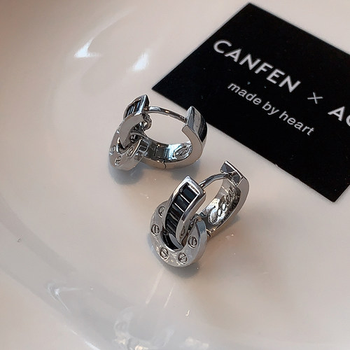 CANFEN小香风黑色漂亮圆形小耳圈