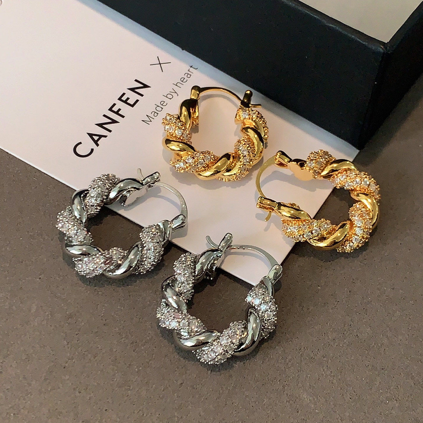 满钻金属麻花耳扣2026新款爆款高级感耳环欧美风轻奢质感重工耳饰