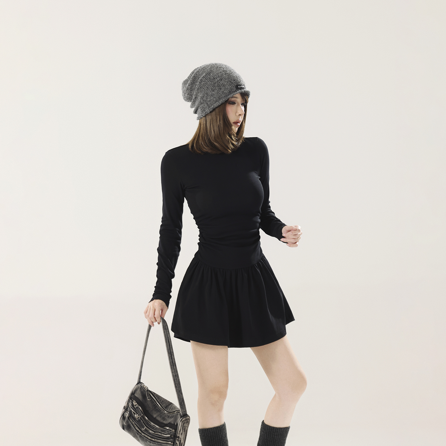 新品 初代美希MEYSIKIM 高弹半高领修身长袖黑色连衣裙ME0590