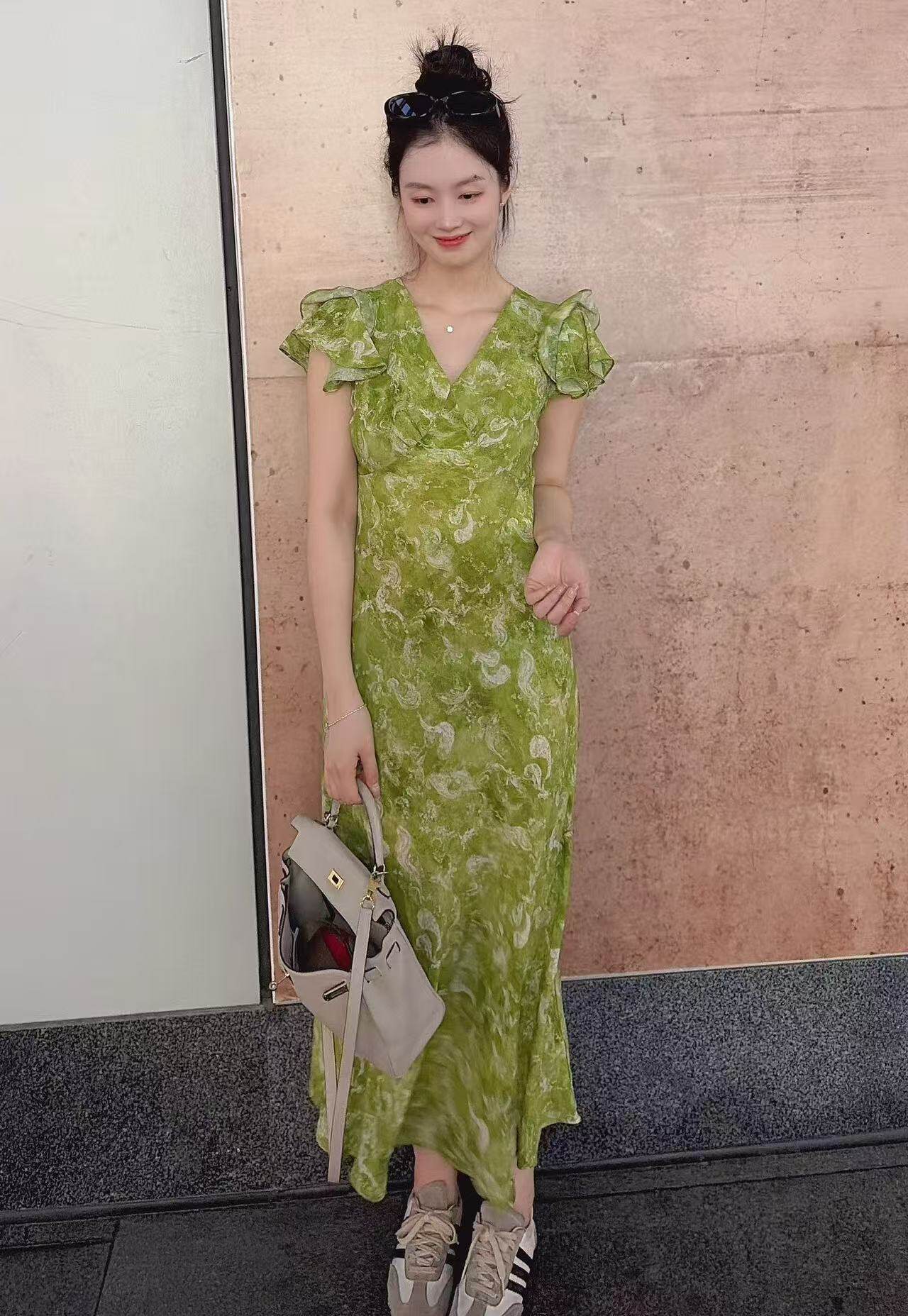 贝莉女装夏季绿色印花连衣裙显瘦时尚