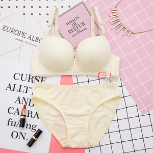 文胸无钢圈白色聚拢甜美可爱蕾丝少女初高中学生日系内衣套装胸罩