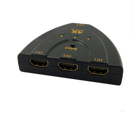 这是一个高性能3 x HDMI输入和1 x HDMI数字/模拟音频输出切换器。它支持HDCP中继器功能和快速切换HDMI输入端口。该系统除了支持所有的高达4Kx2K的HDTV格式外，还支持所有的3D电视格式。此外,用户可以任意地通过遥控选择信号源,给用户带来很大的方便。