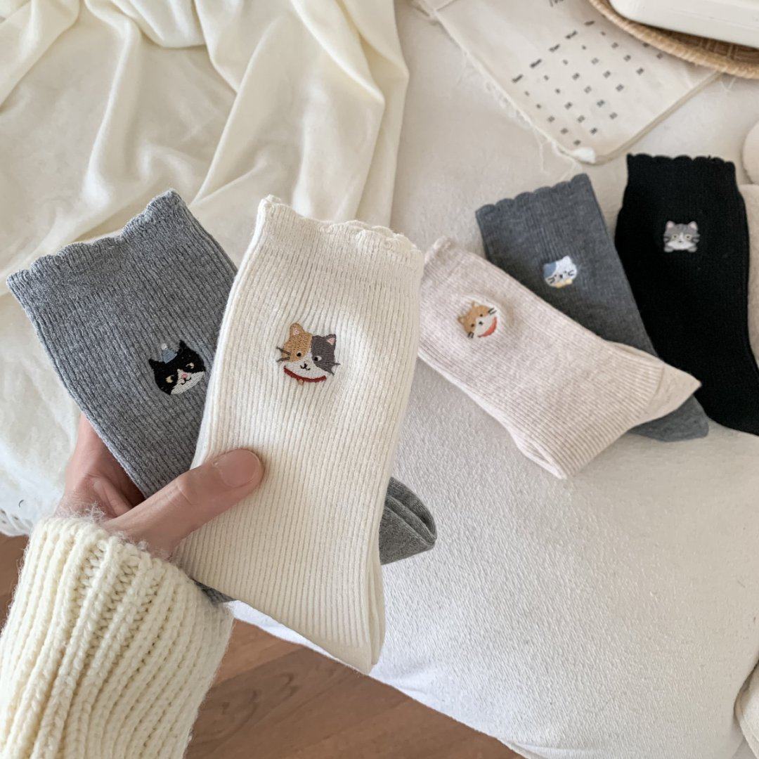 5双包邮秋冬羊毛厚款女袜刺绣奶牛猫棉袜卡通日系可爱刺绣中筒袜