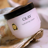 OLAY玉兰油滋润保湿 霜100G男女抗干抗皱秋冬补水面霜港版 香港进口