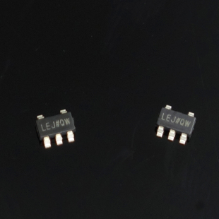 全新原装正品ADP150  3.3V 低噪声线性直流电源稳压LDO芯片IC