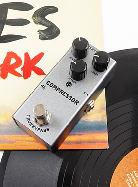 15号电吉他效果器爆破压缩专业迷你易携带灰色高颜值小巧精致