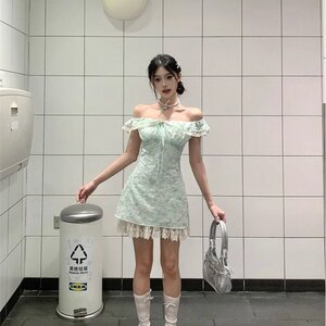 多巴胺薄荷绿碎花连衣裙女夏日温柔风蕾丝拼接小飞袖收腰蓬蓬短裙