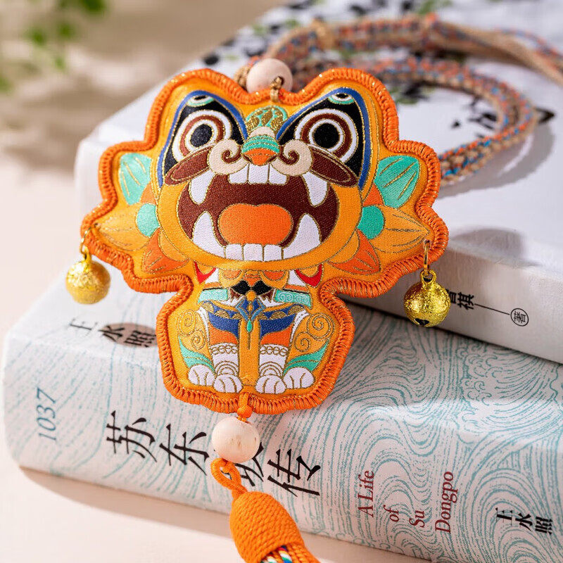 滇园文创瓦猫香囊艾草玫瑰香包刺绣背包挂件车载香囊云南文创礼品