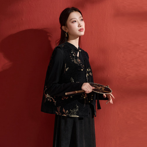 若潮大码女装2025冬季新款国风V领棉衣无袖提花盘扣短款胖MM