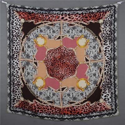 手工卷边双面印花丝羊毛大方巾