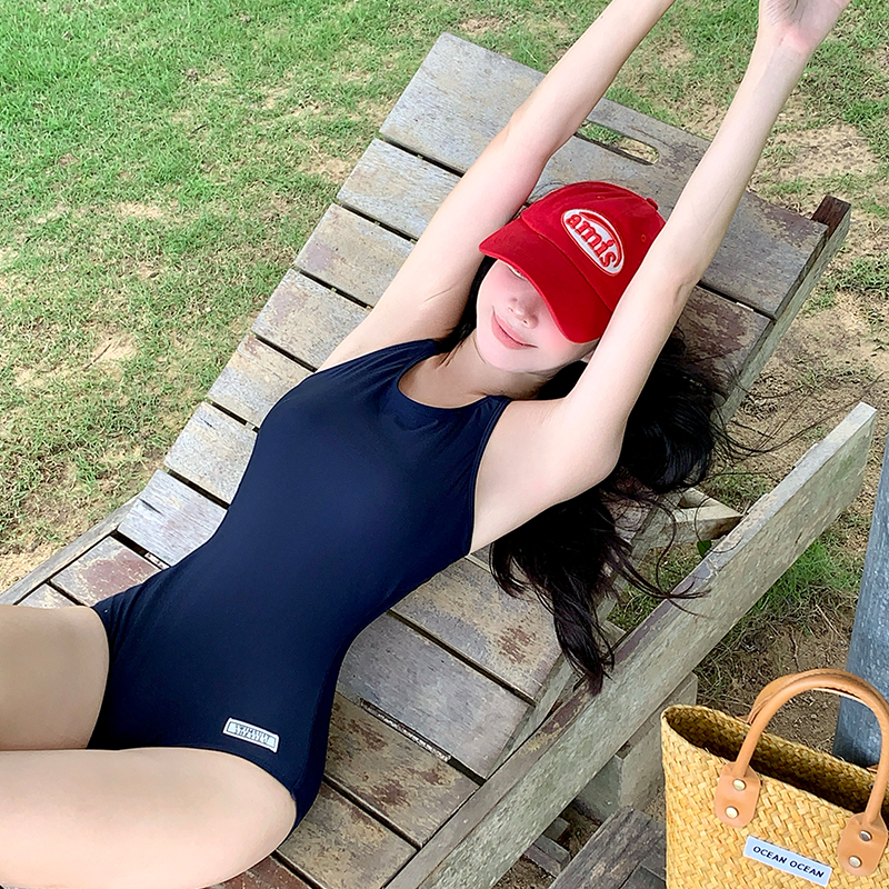 泳衣女款2025年新款泡温泉高级感连体泳衣专业馆专用训练竞速泳装