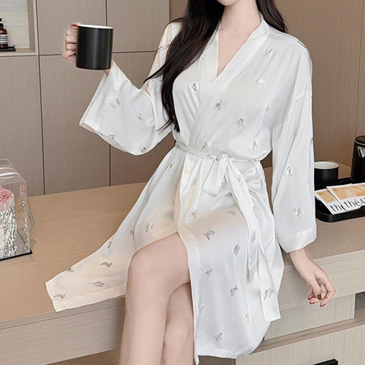 蝴蝶印花冰丝纯欲风夏季女士睡袍图片