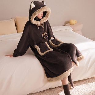 维多利亚珊瑚绒睡袍女款冬季加绒加厚保暖连帽小熊猫高级感家居服