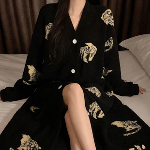 维多利亚半边绒睡袍女款2025新款冬加厚浴袍晨袍黑色高级感家居服