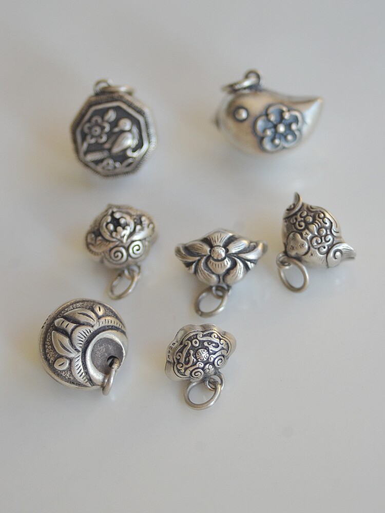 레트로 프로스트 실버 벨 리프트 펜던트 선명한 중국 스타일 벨 사운드 여성 수제 DIY 펜던트 액세서리