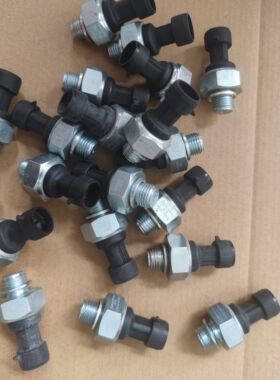 机油压力传感器3602180A607-0000S解放J6压库货 八九成新介意勿拍